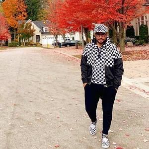 Meet your Posher, Daniel